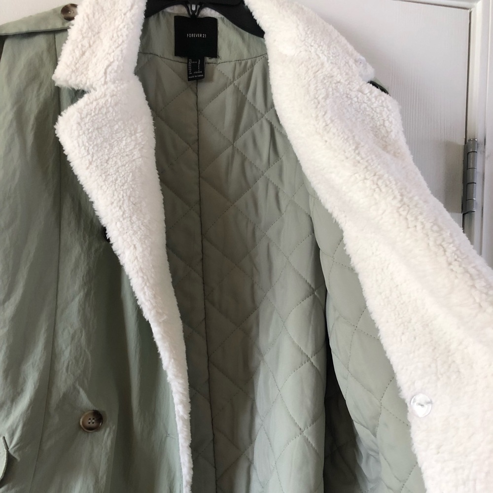 Forever 21 Green quilted coat - Picture 6 of 9
